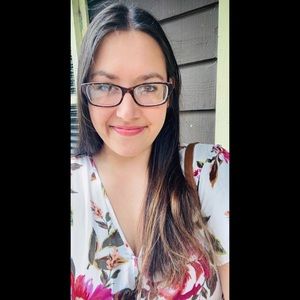 Meet your Posher, Rebecca